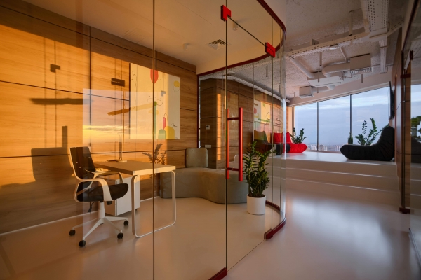 Sky Floor – офис с высоким стандартом технико-визуальной эстетики, Украина Sky Floor – офис с высоким стандартом технико-визуальной эстетики, Украина