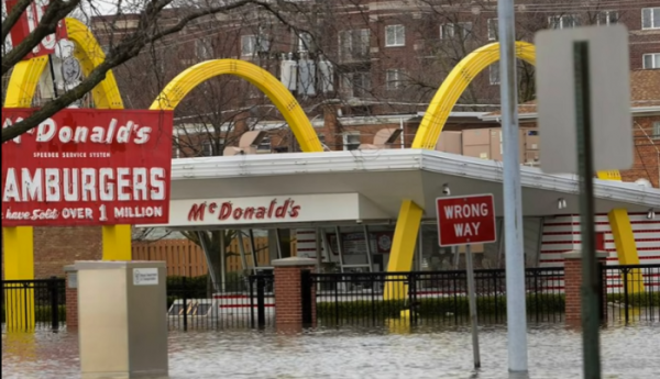 10 ресторанов быстрого питания McDonald’s, которые расположены в необычных зданиях 10 ресторанов быстрого питания McDonald’s, которые расположены в необычных зданиях