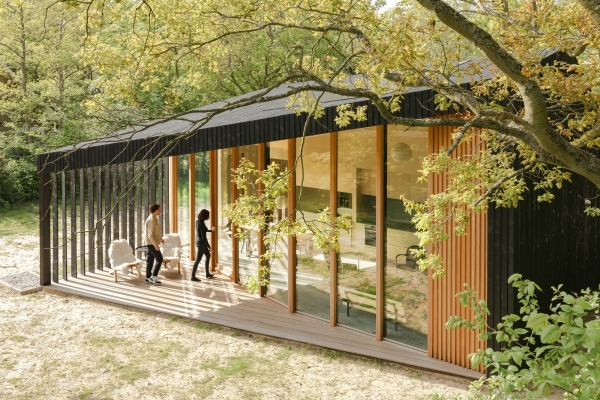 Дом для отпуска с трансформируемыми пространствами Дом для отпуска с трансформируемыми пространствами