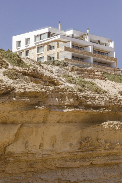 Бутик-отель на известняковом утесе с видом на океан Бутик-отель на известняковом утесе с видом на океан
