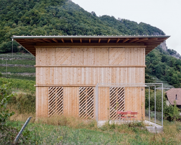 Семейный дом как часть живописного винодельческого контекста Семейный дом как часть живописного винодельческого контекста
